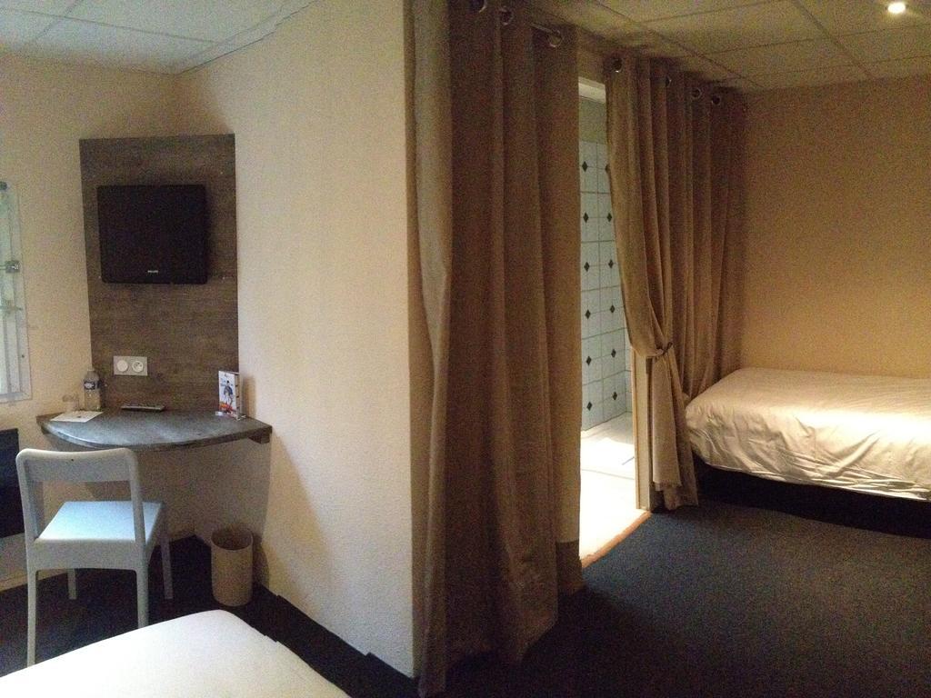 Les 4 Vallees Hotel Albertville Room photo