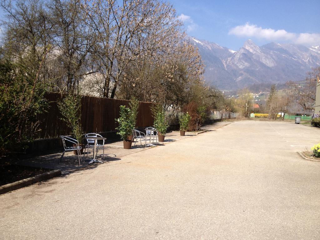 Les 4 Vallees Hotel Albertville Exterior photo