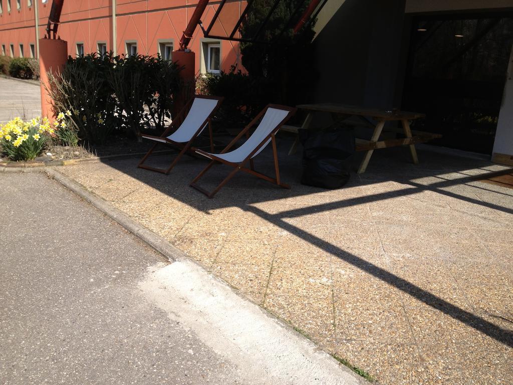 Les 4 Vallees Hotel Albertville Exterior photo
