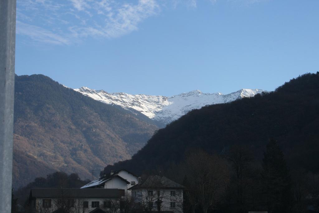 Les 4 Vallees Hotel Albertville Exterior photo