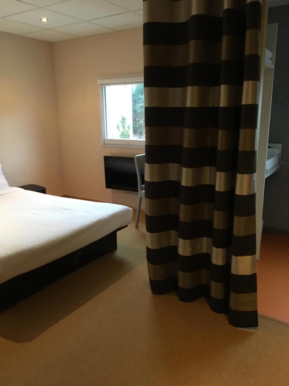 Les 4 Vallees Hotel Albertville Exterior photo